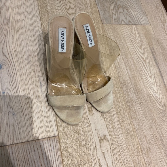 High heels - Picture 4 of 4